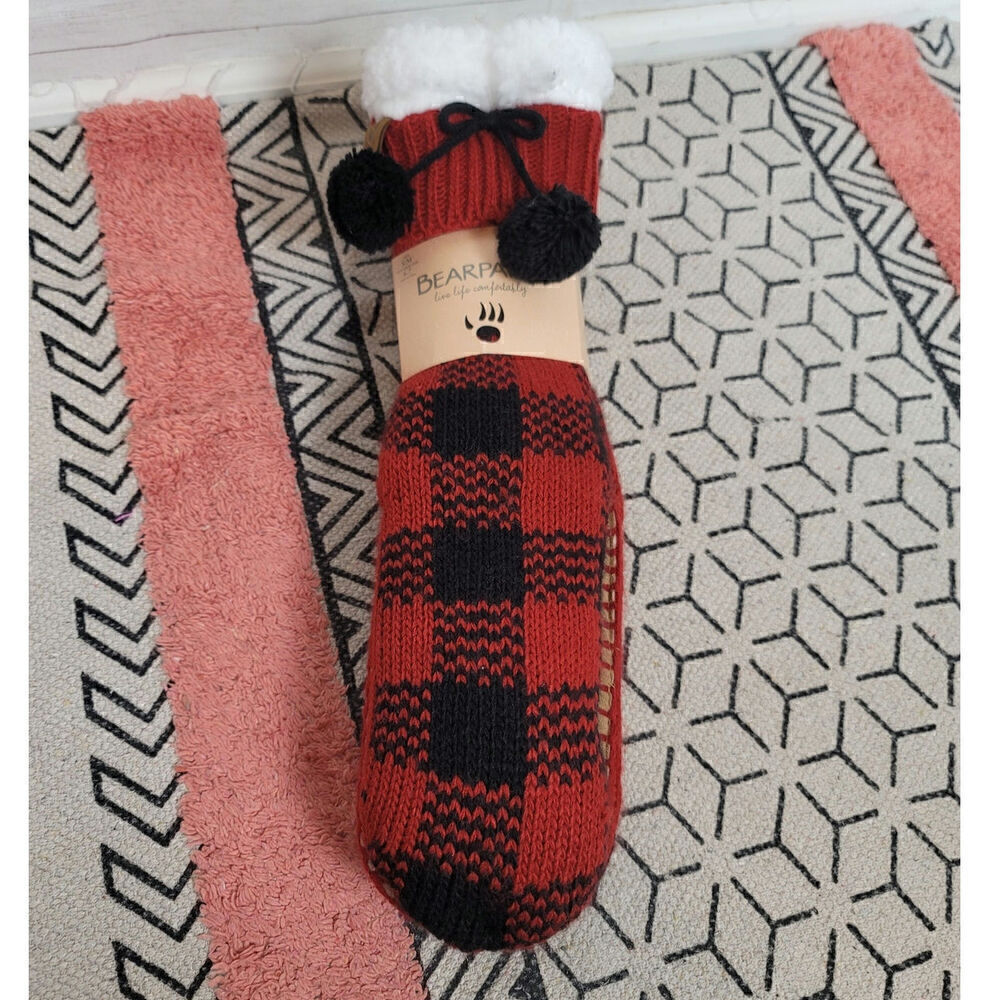 BEARPAW SHERPA LINED SLIPPER SOCKS IN RED BUFFALO PLAID, SZ S/M 6-7